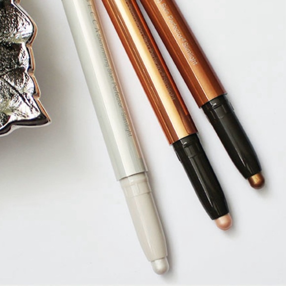 💫2/$25💫 BNIB - BECCA Shimmering Skin Perfector Creamy Highlighter Slimlight - Picture 9 of 9